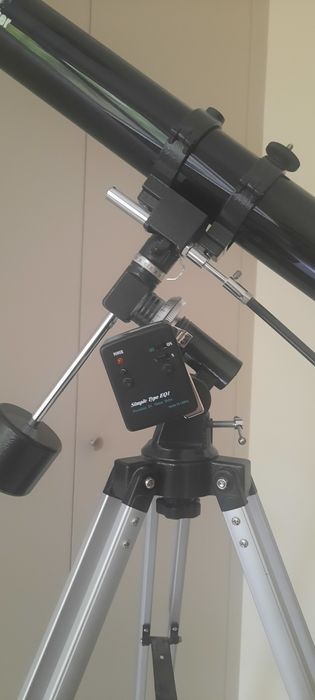 Teleskop Sky-Watcher 70/900 + silnik korygujący R.A