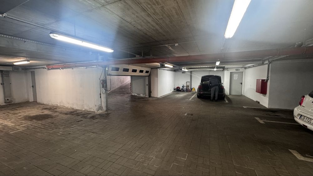 Sprzedam miejsce parkingowe /postojowe /garaz podziemnny