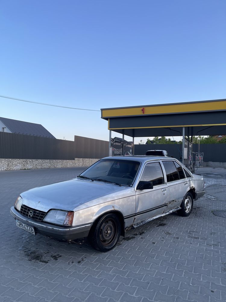 Opel Rekord 2.0 газ/бензин