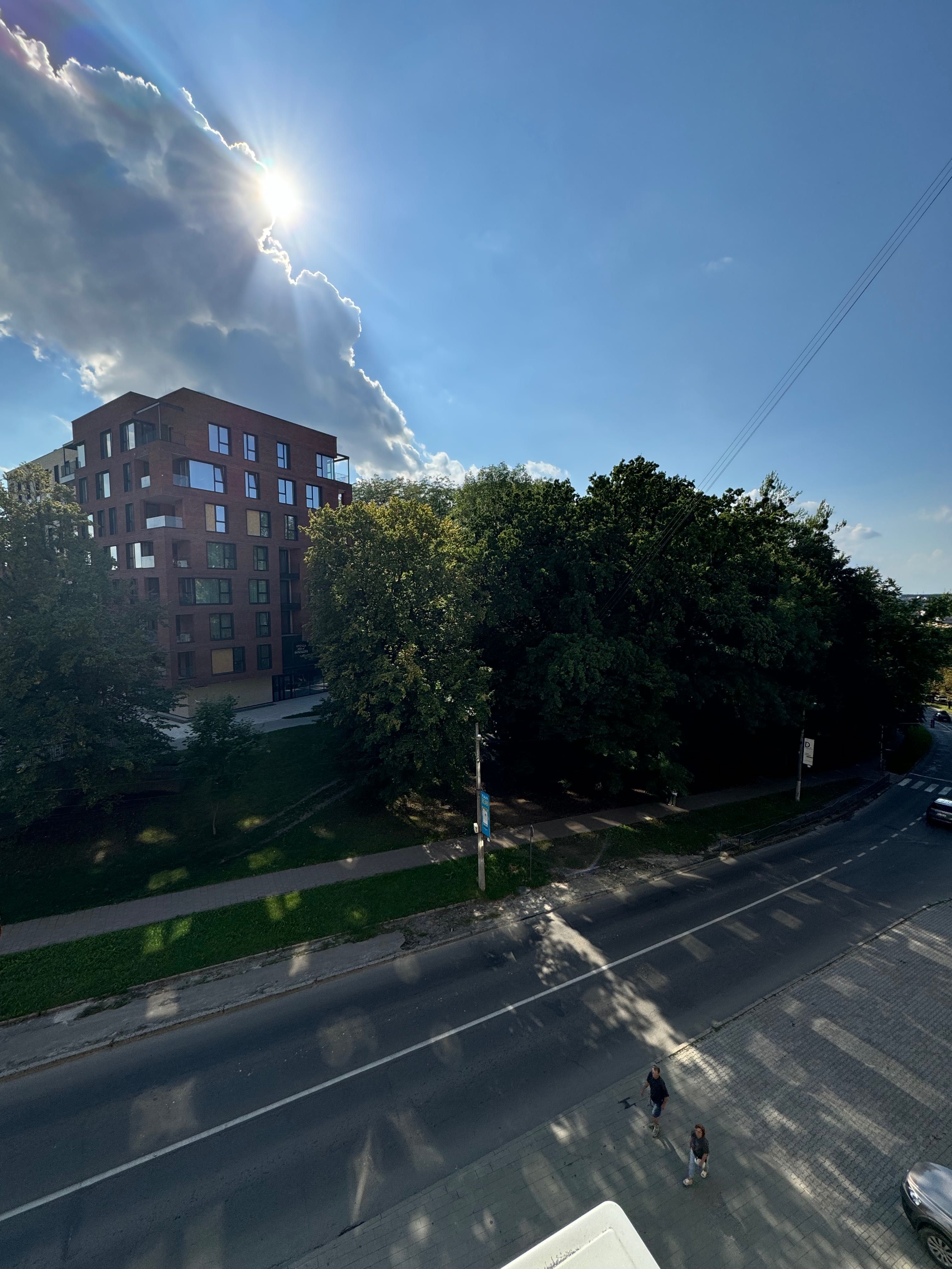 Оренда офісу, вулиця Сахарова 250 м кв, охорона і паркінг, власник