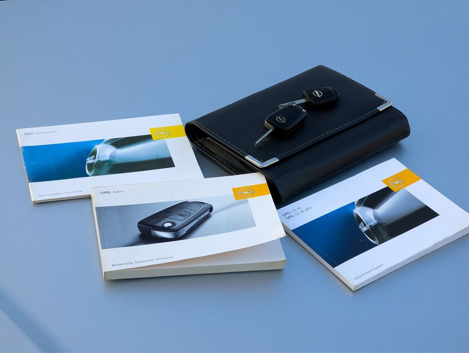 Опель астра h.