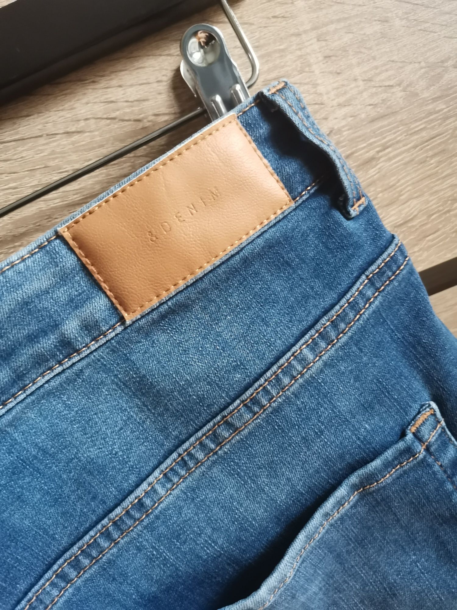 Krótkie spodenki szorty jeansowe denim H&M 42 40 jak nowe