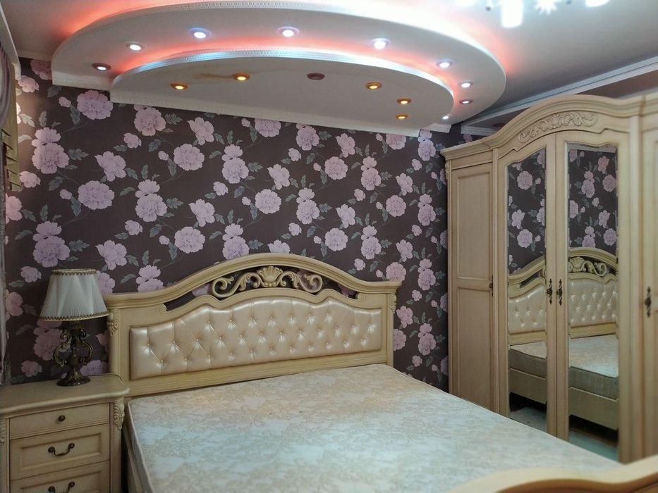 3-х комнатная в кирпичном дома на Высоцкого/Сахарова (2-870-569)