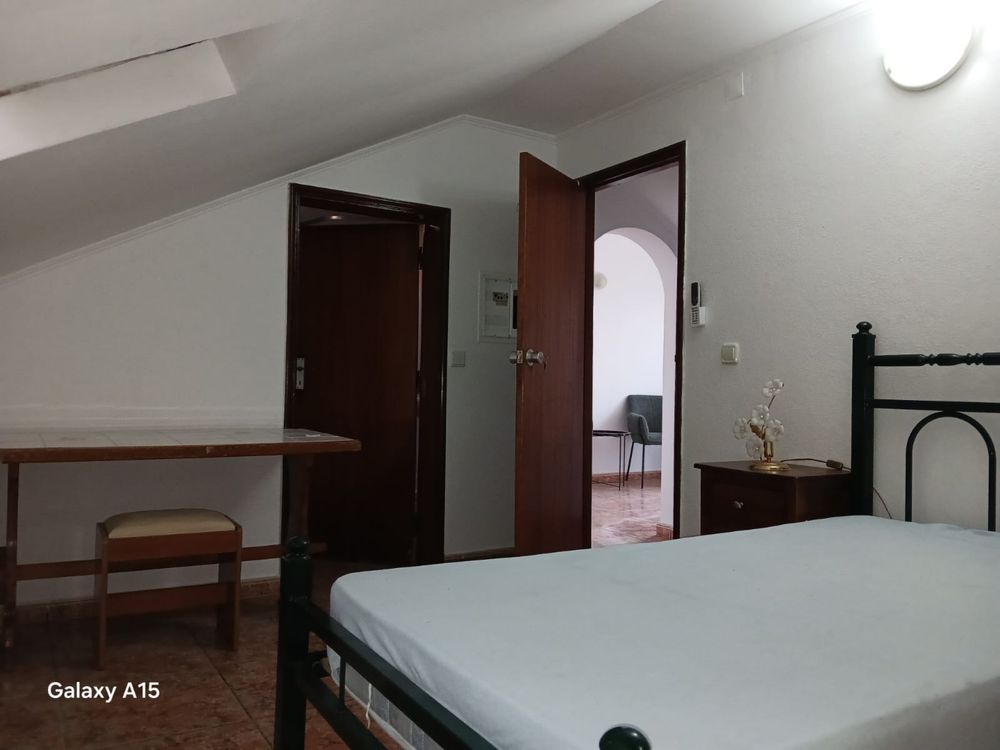 Quarto para arrendamento, quinta tranquila