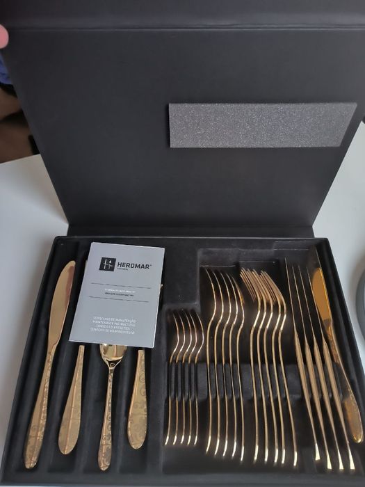 Набор столовых приборов Herdmar Santamarta Gold. Португалия.