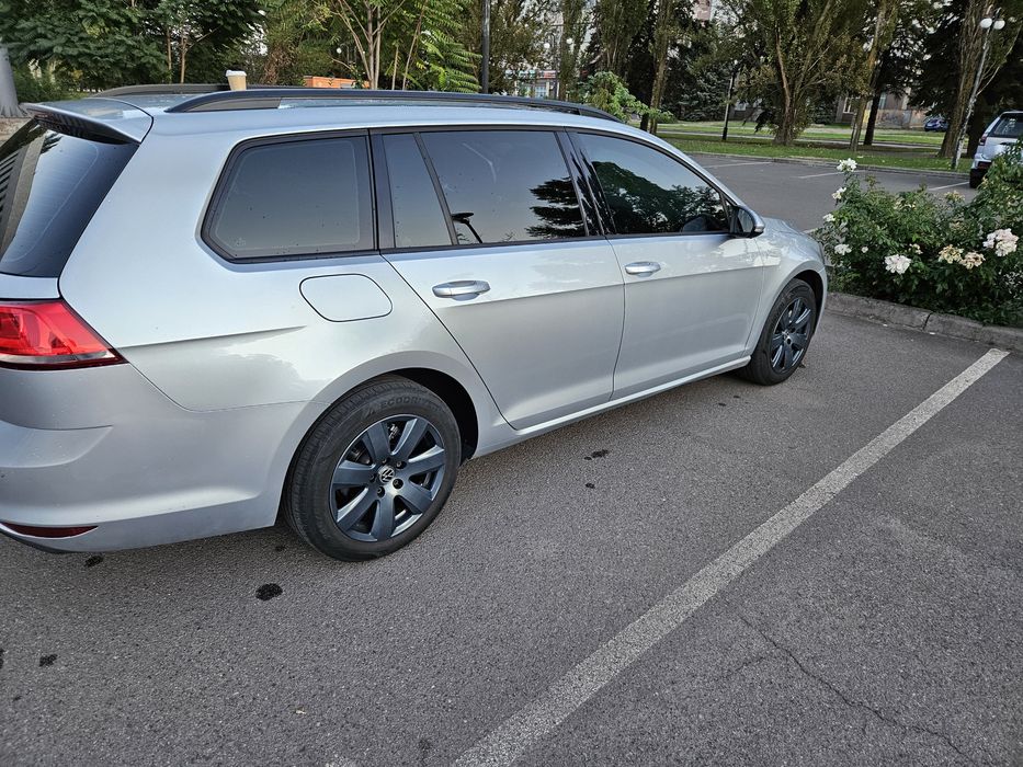 Продам Volkswagen Golf VII