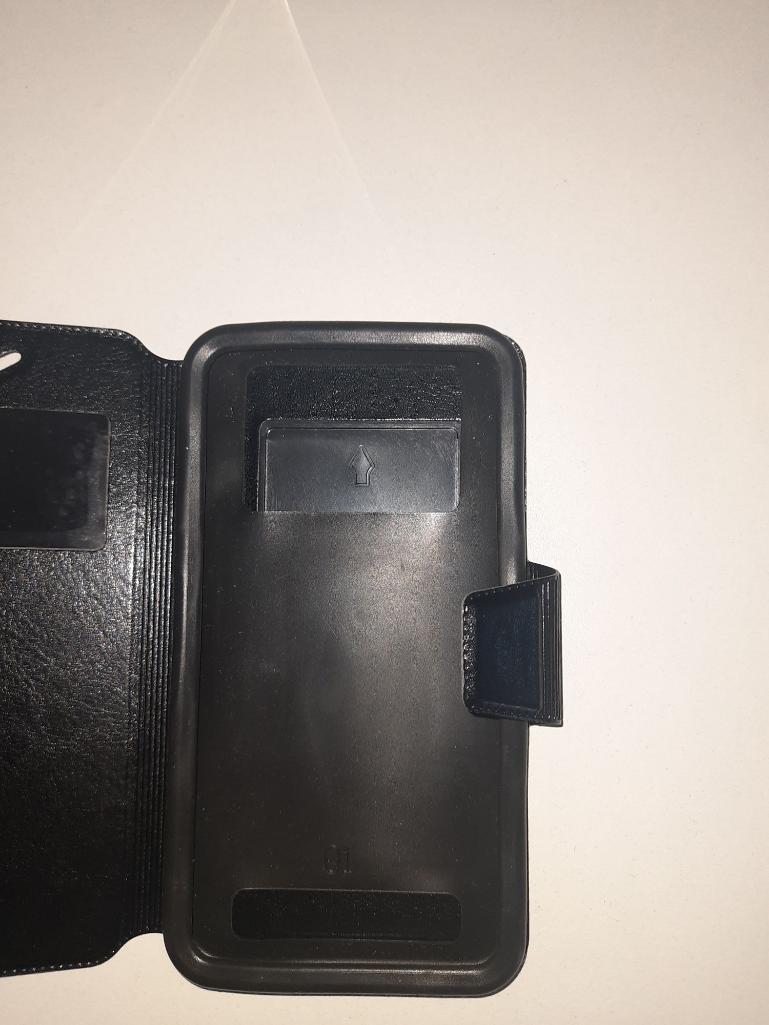 Чехол книга Universal Book Cover Soft Touch Slider 5.5" Black