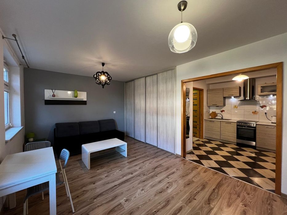 Kawalerka  do wynajęcia Kąty Wrocławskie  36m2.  2500zl