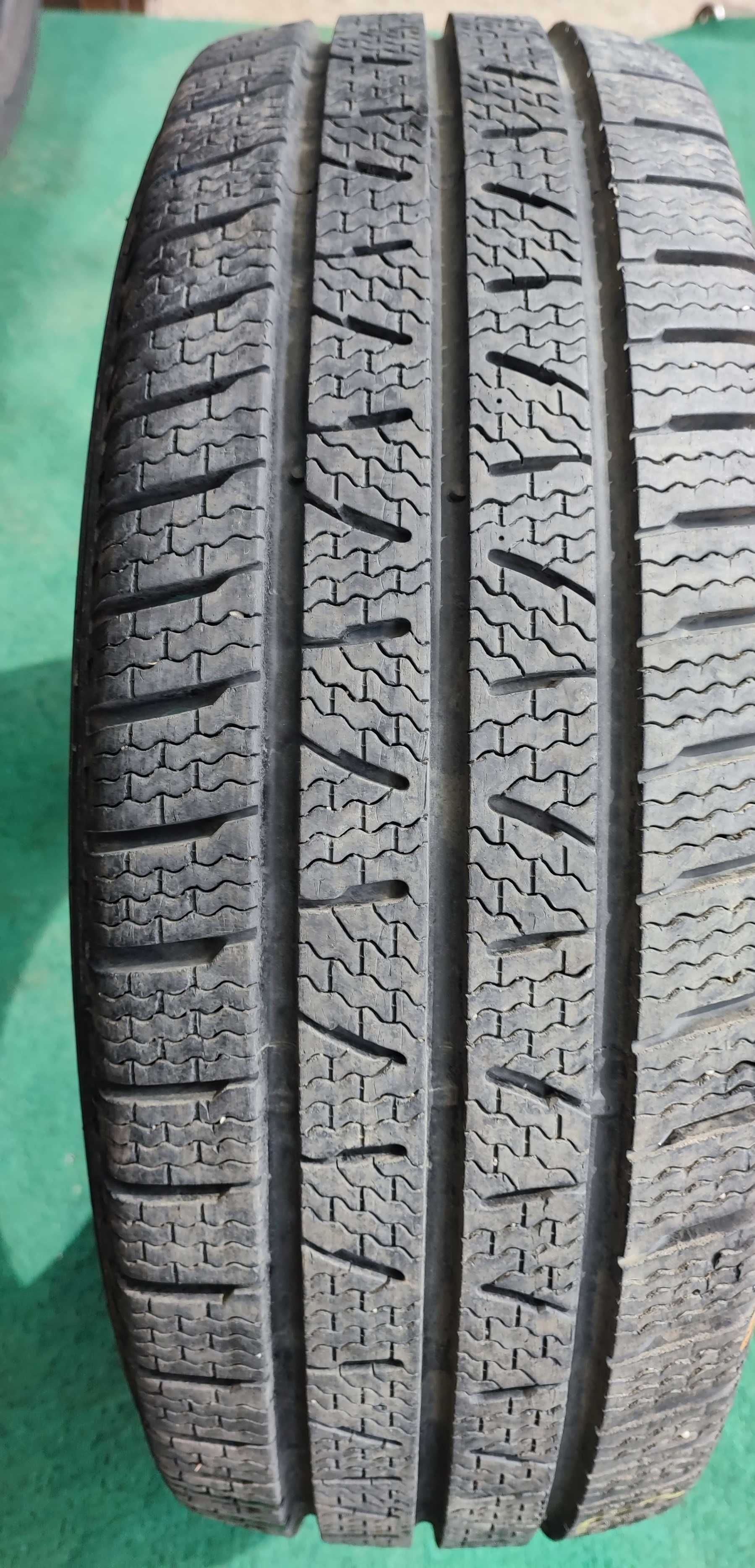 Opona Pirelli Carrier Winter 225/65R16C  1-szt