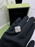 Кольцо в стиле VanCleef Magic alhambra с перламутром