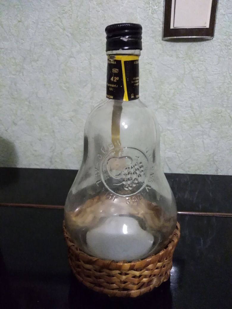 Бутылка коллекционная с откручивающимся дном