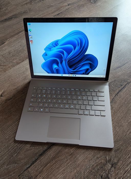 Ноутбук Microsoft Surface Book 2