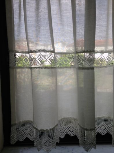 Cortinados com barra de renda