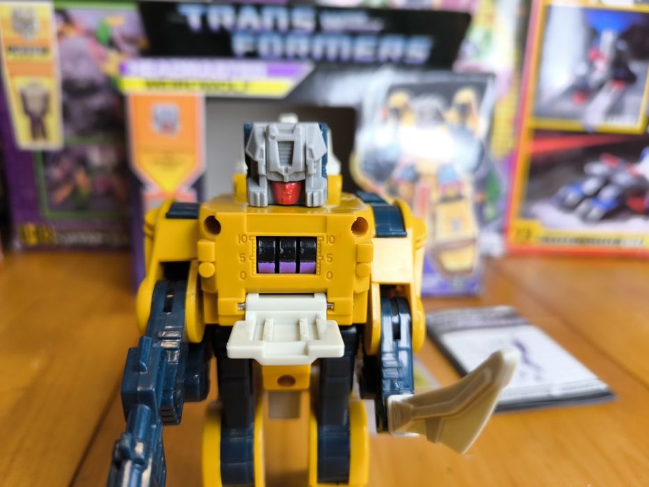 Transformers G1 Weirdwolf – KO Reissue