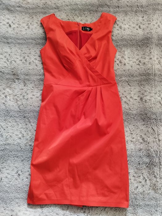 Sukienka elegancka Ryłko w rozmiarze M