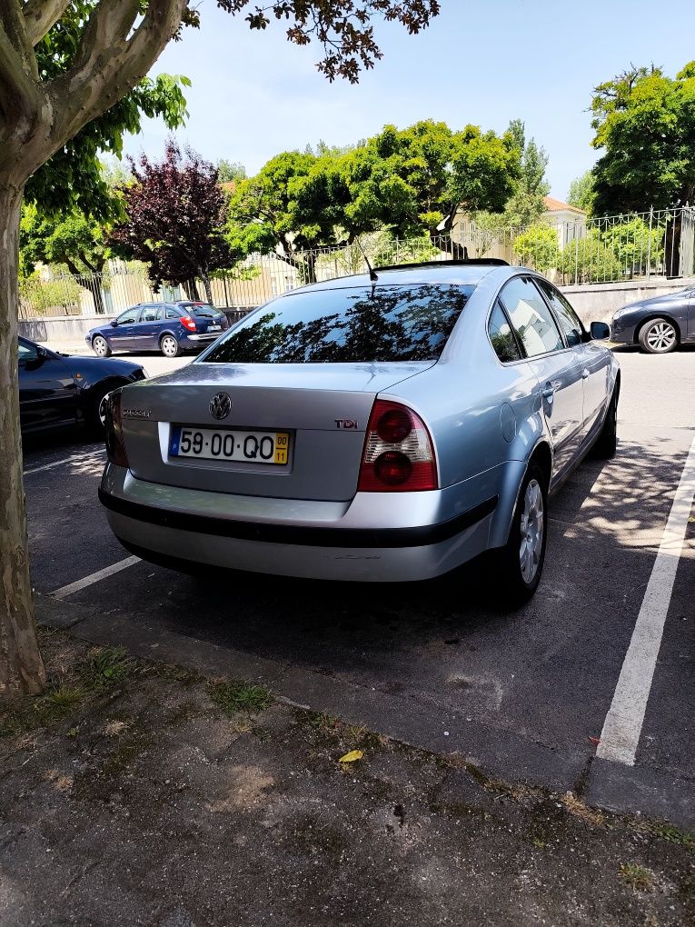 Volkswagen Passat PD130 6V