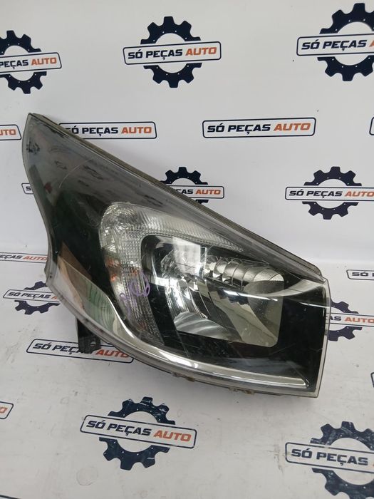 FAROL DIREITO BRANCO OPEL VIVARO 1.6DCI ANO: 2014
