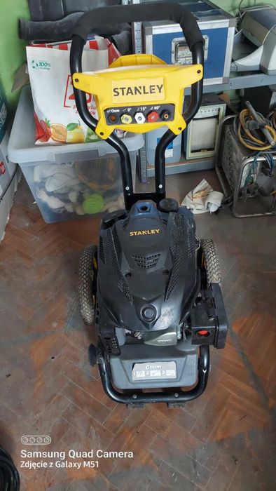 Kercher Stanley SXPW240 TRA (uszkodzona pompa)