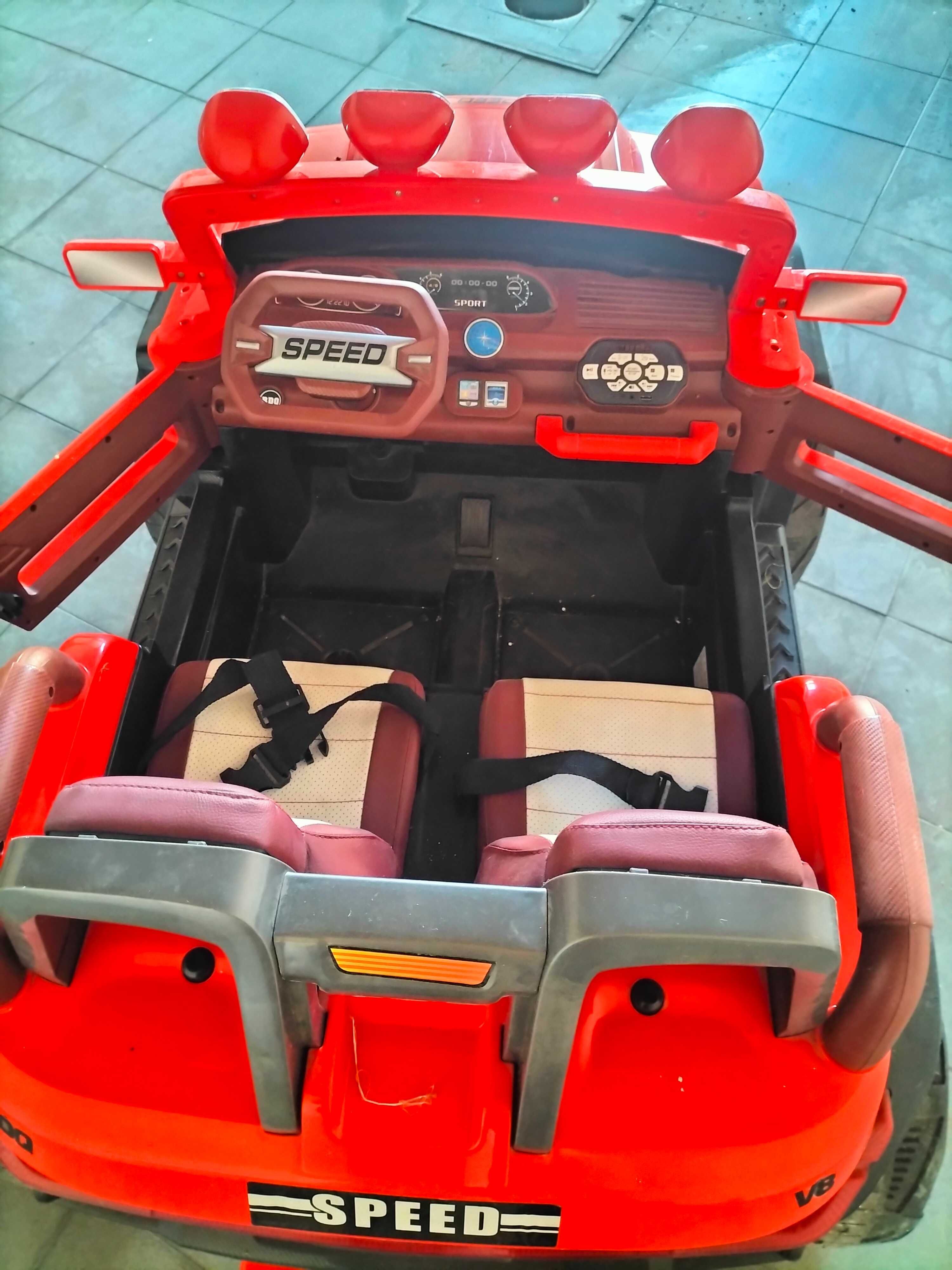 Carro de criança a bateria