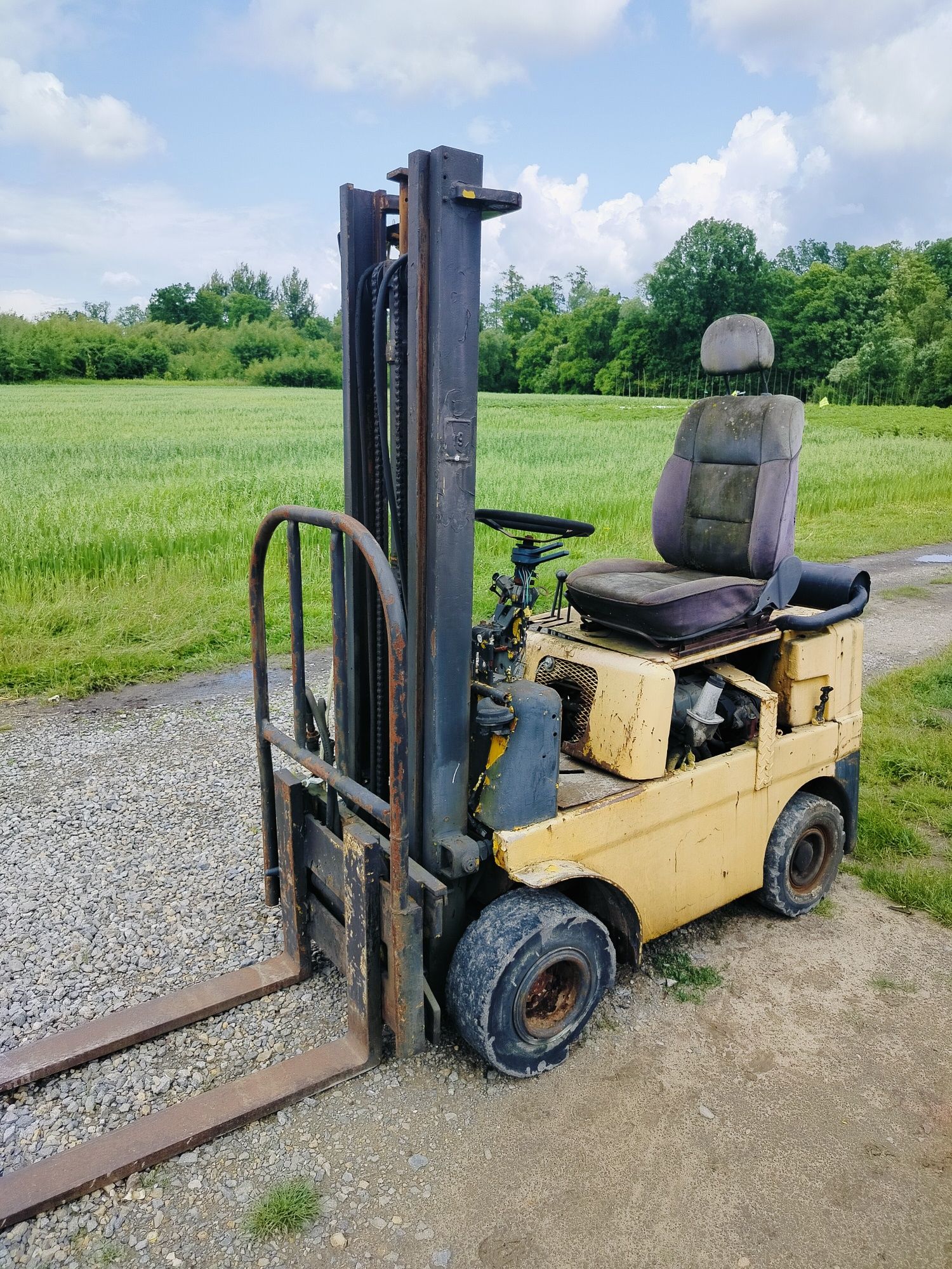 Wózek widłowy 1.5t przesów boczny diesel Linde hyster rak