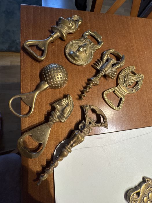 Otwieracze i korkociągi  mosiężne