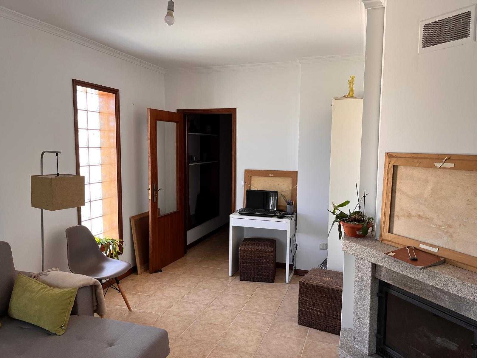 Vende-se Apartamento T1 em Oiâ - Oliveira do Bairro