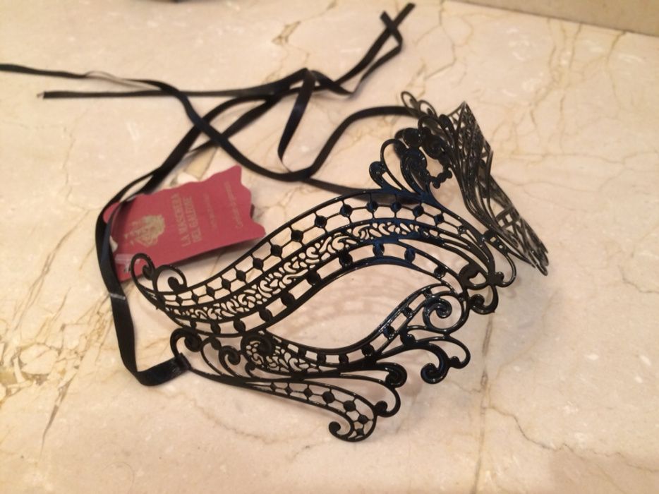 Máscaras venezianas feitas à mão em Veneza