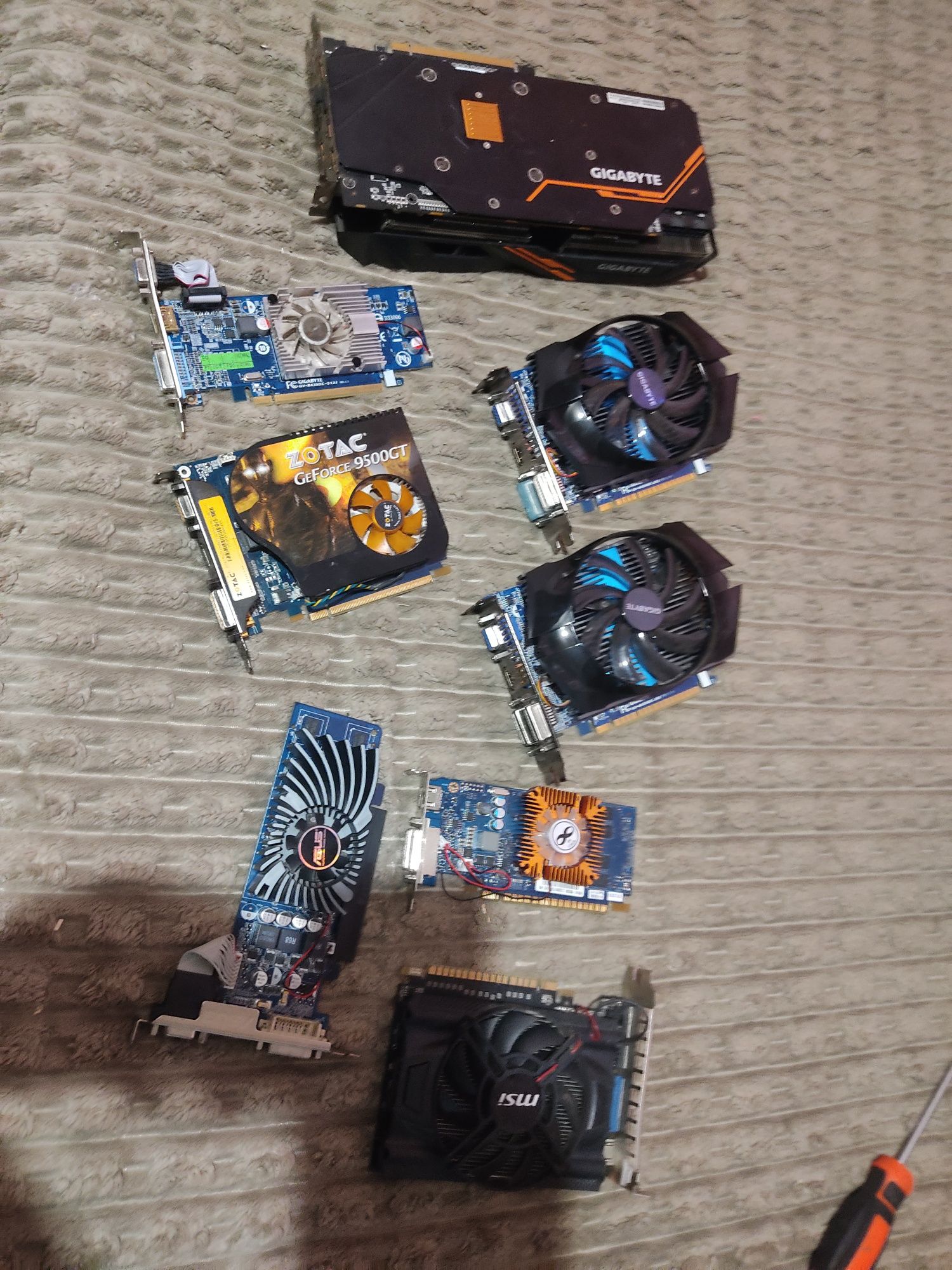 Продам видеокарты в хорошем состоянии все с hdmi dva vga