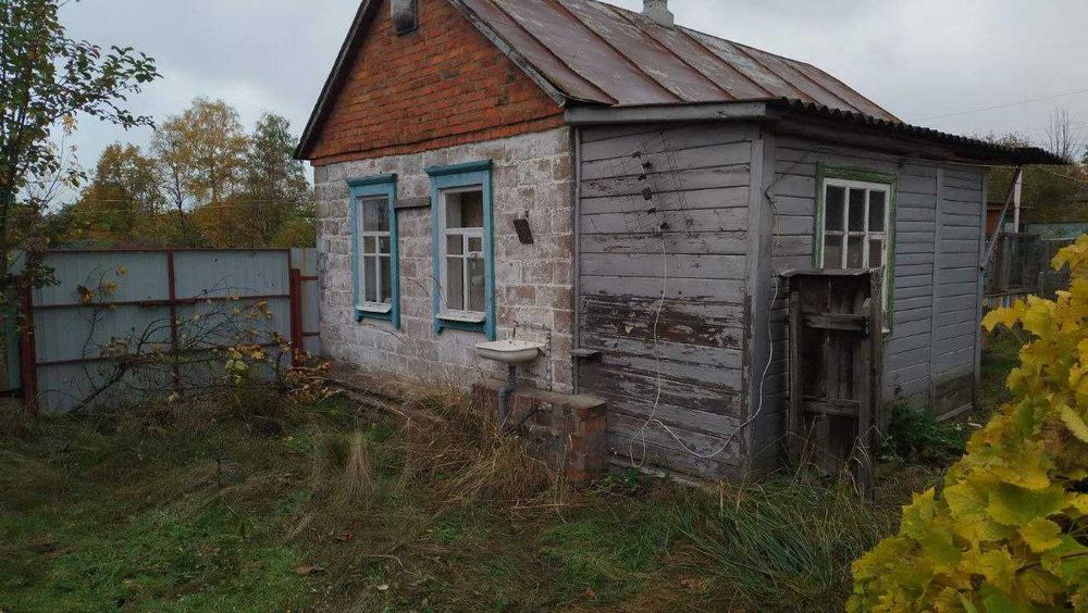 Продам теплий будинок в смт Золочів, Харківська область