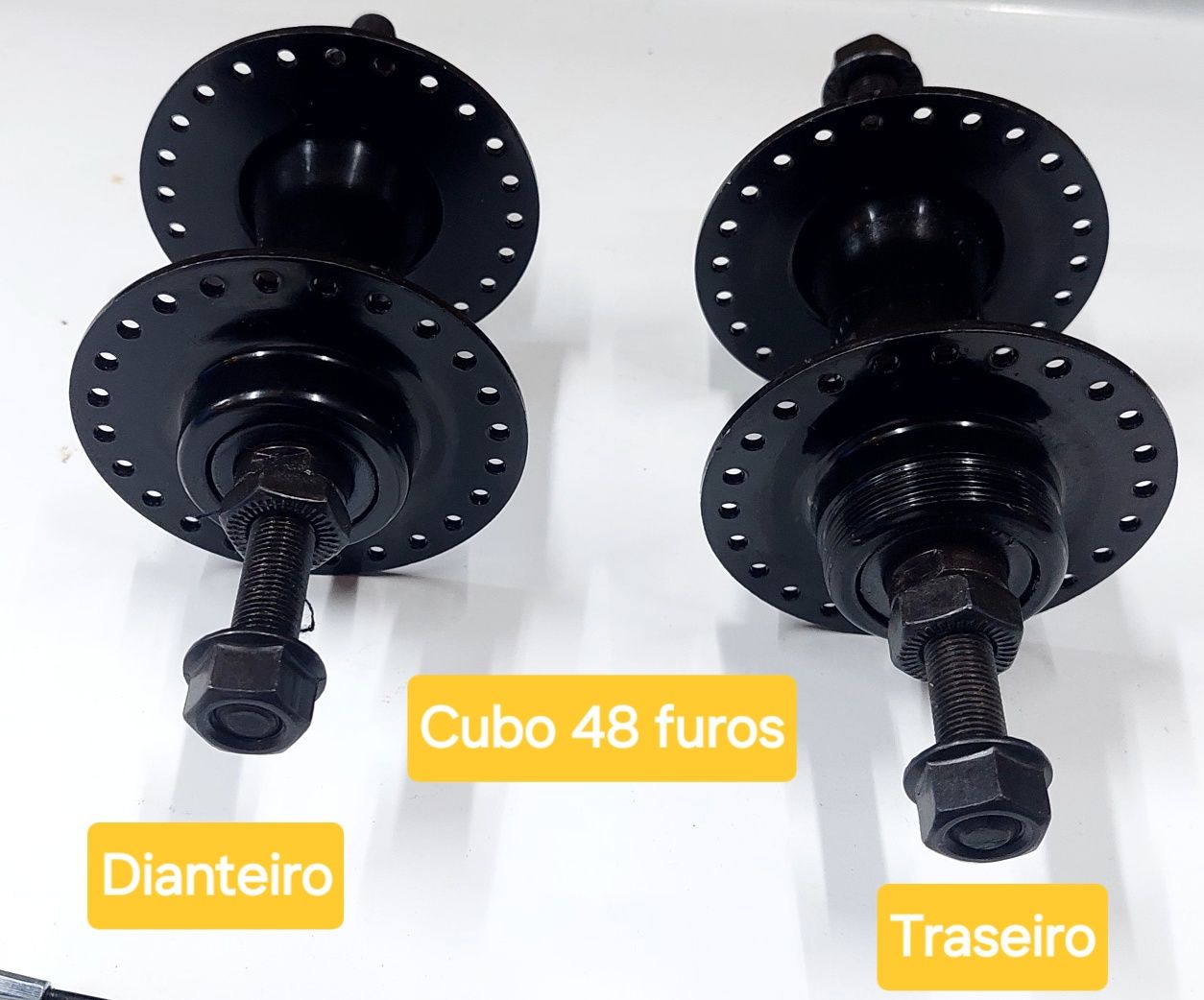 Cubos de roda BMX 48 furos pretos e 90 raios