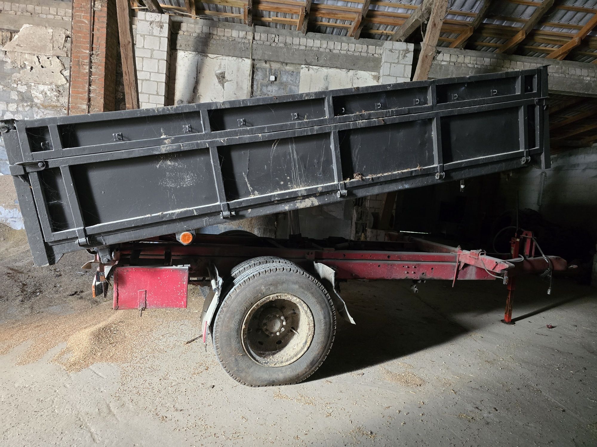 Sprzedam przyczepę 6 ton