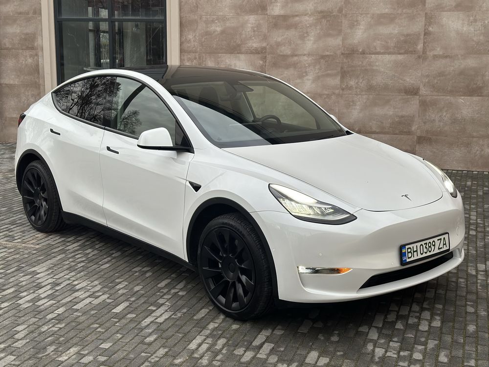 Продам Tesla Model Y