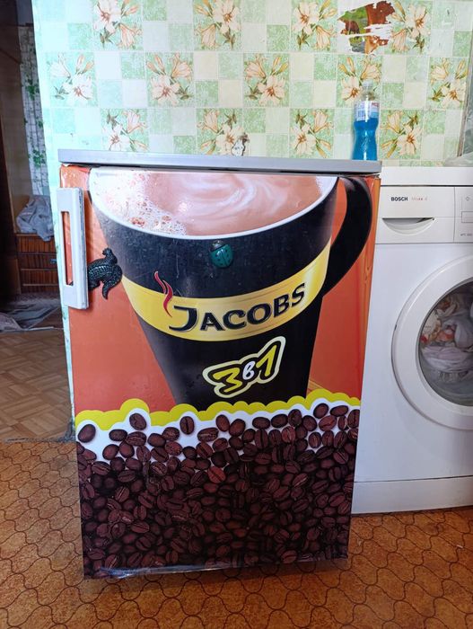 Холодильник.  Рабочий. Маленький