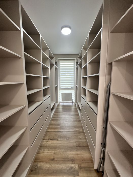 Продам будинок в Крихівцях поруч вулиці Садова.