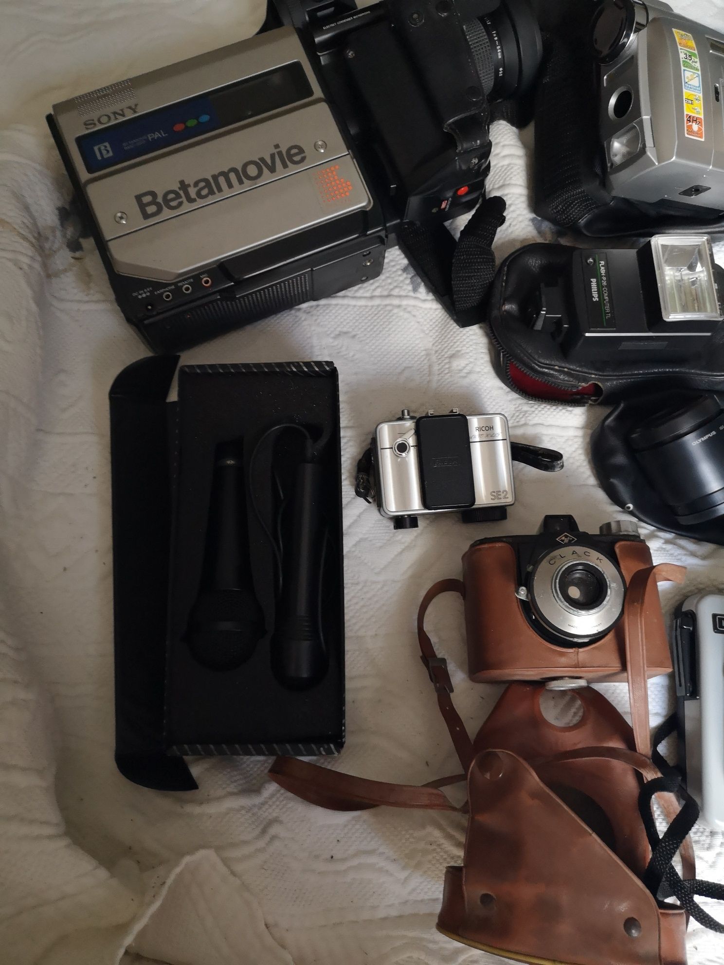 Lote de máquinas fotográficas e outros