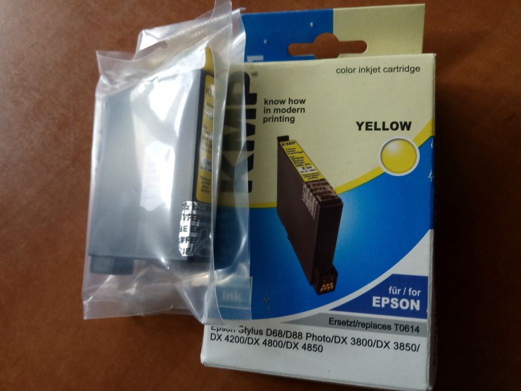 Tusz do drukarki oryginalny EPSON niebieski żółty nowy