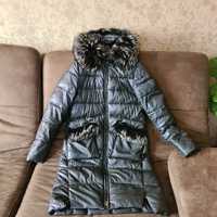 Зимняя курточка женская,с натуральным мехом.