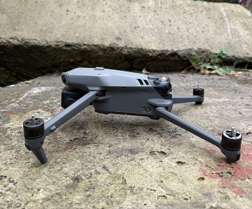 Тушка дрона Dji mavic 3e наліт 74 год.