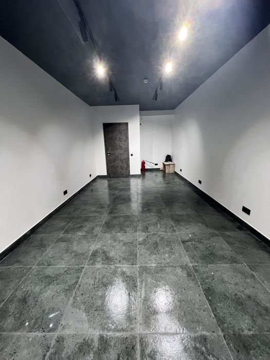 Комерційне приміщення (вул. Княгинин, 44)