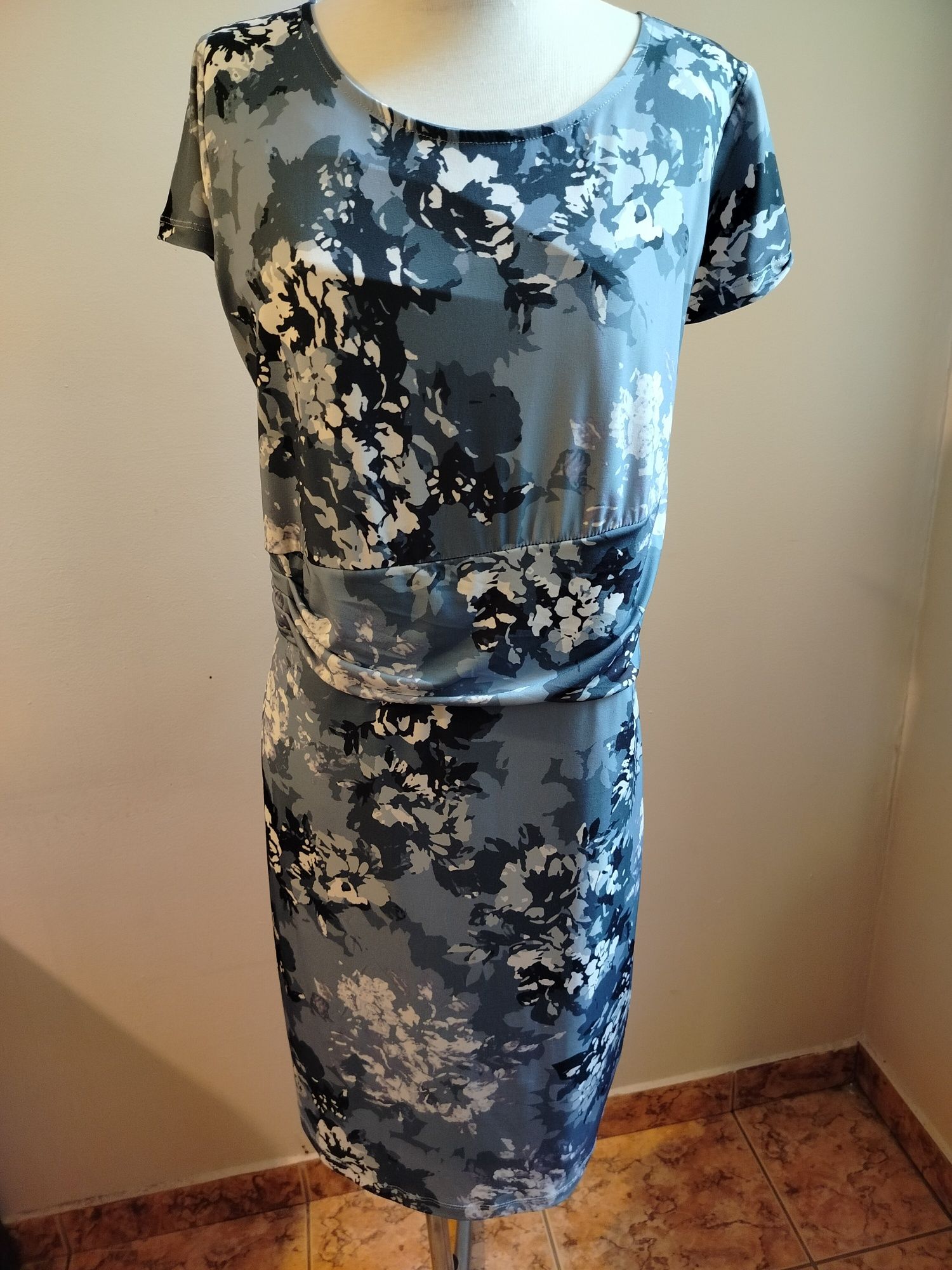Sukienka Długa niebieska 4XL/ 48 Promocja