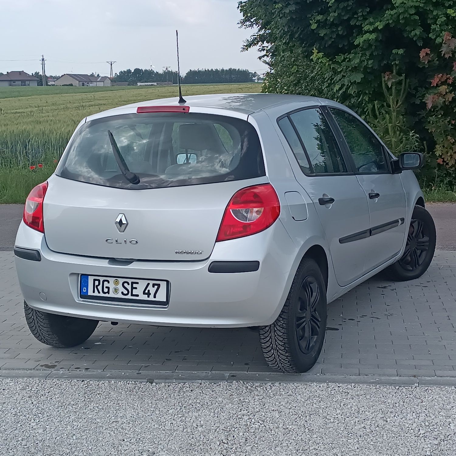 Opłacony Niski Przebieg Super Stan Klima  Z Niemiec