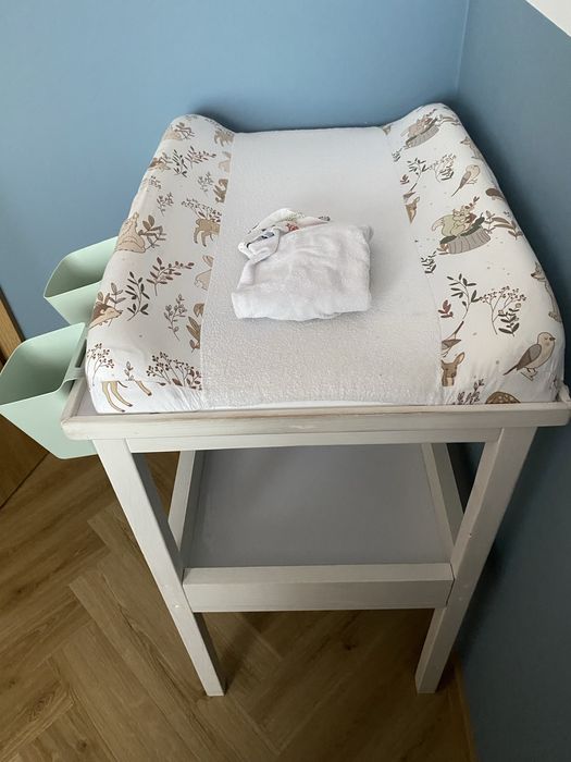 Przewijak drewniany z akcesoriami