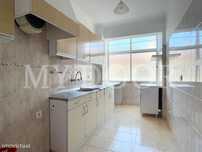 Apartamento T2 - Moscavide - Boas Áreas - Muita Luz - 3º Andar