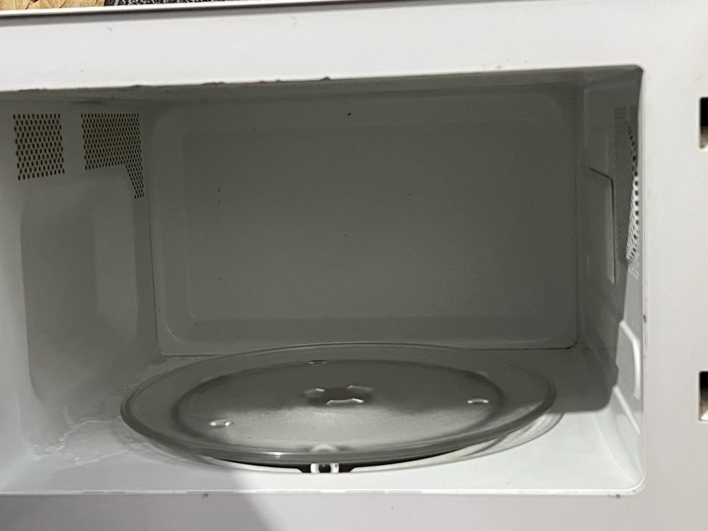 Продам мікрохвильову піч самсунг