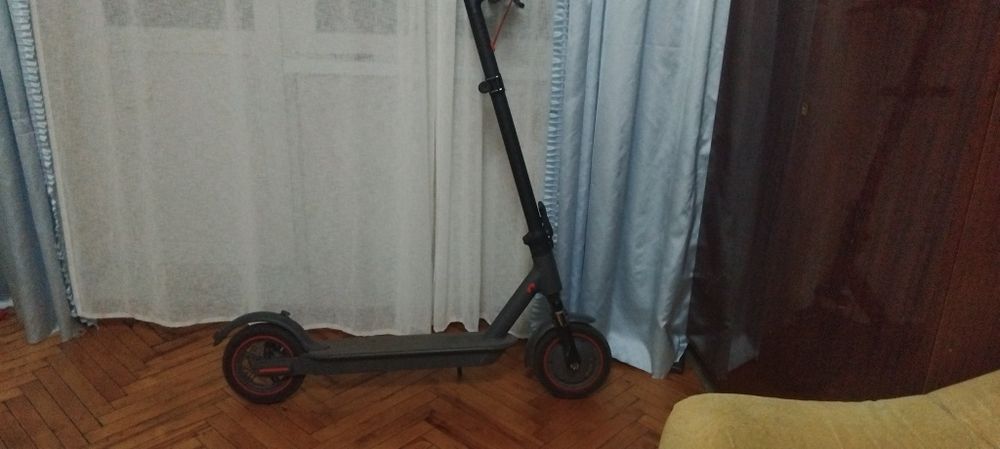Терміново продам електросамокат