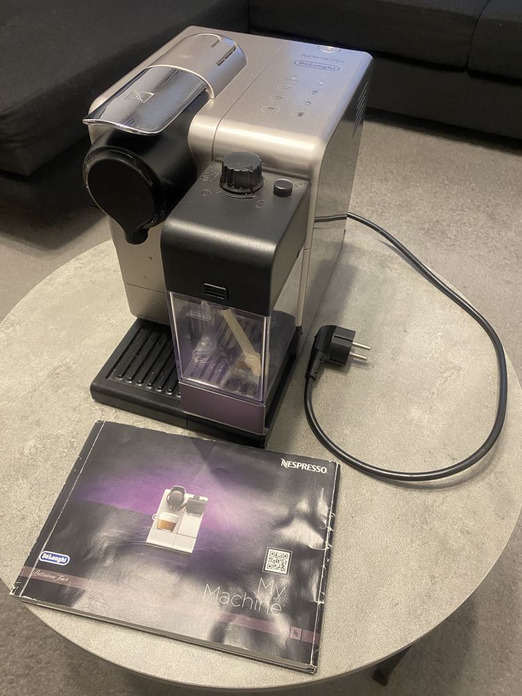 Expres DeLonghi Nespresso