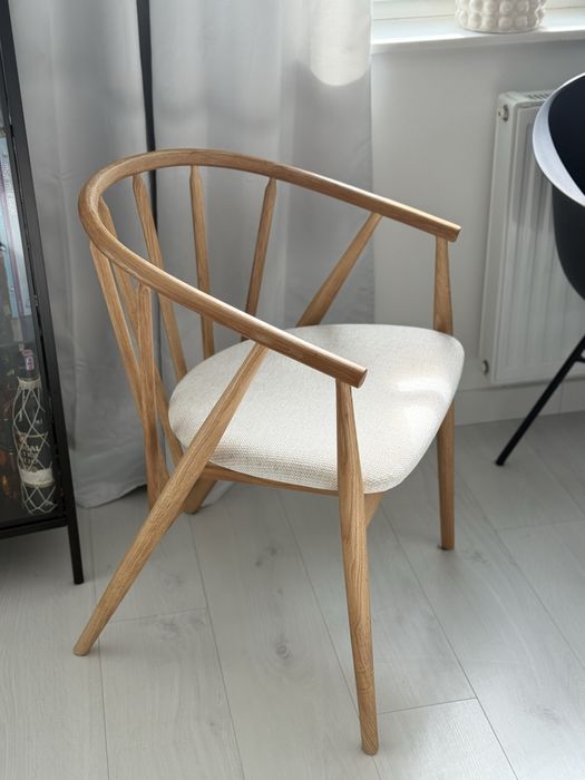 Krzesło drewniane dąb jasne obicie idealne modne loft