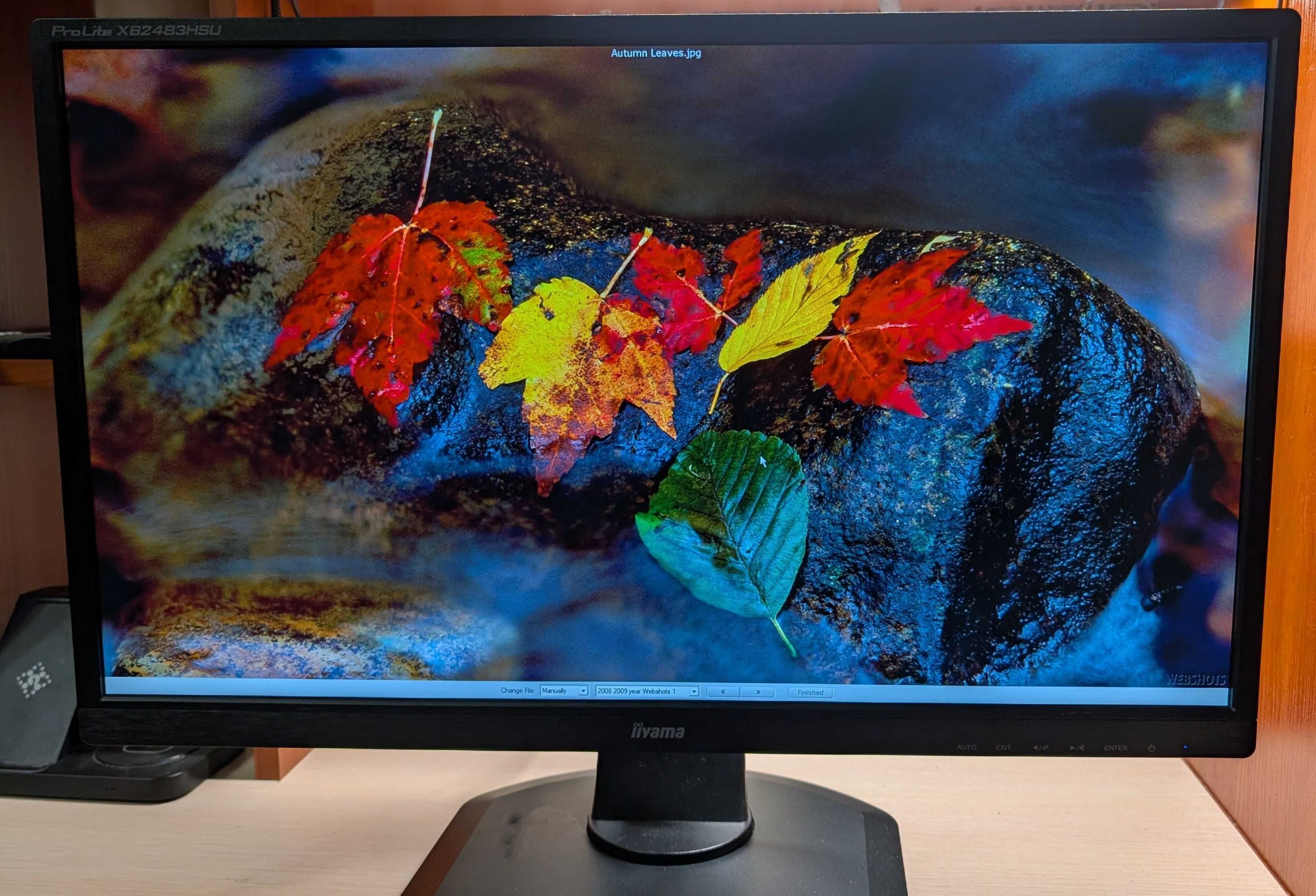 Iiyama ProLite XB2483HSU-B2DP 24 " Обертання монітора на 360 градусів!