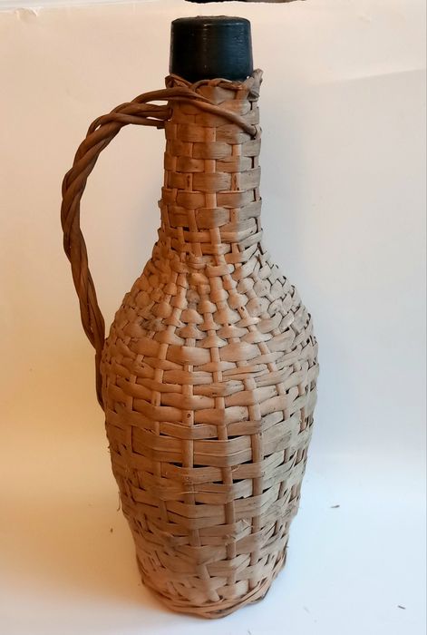 Garrafão Vime pequeno antigo