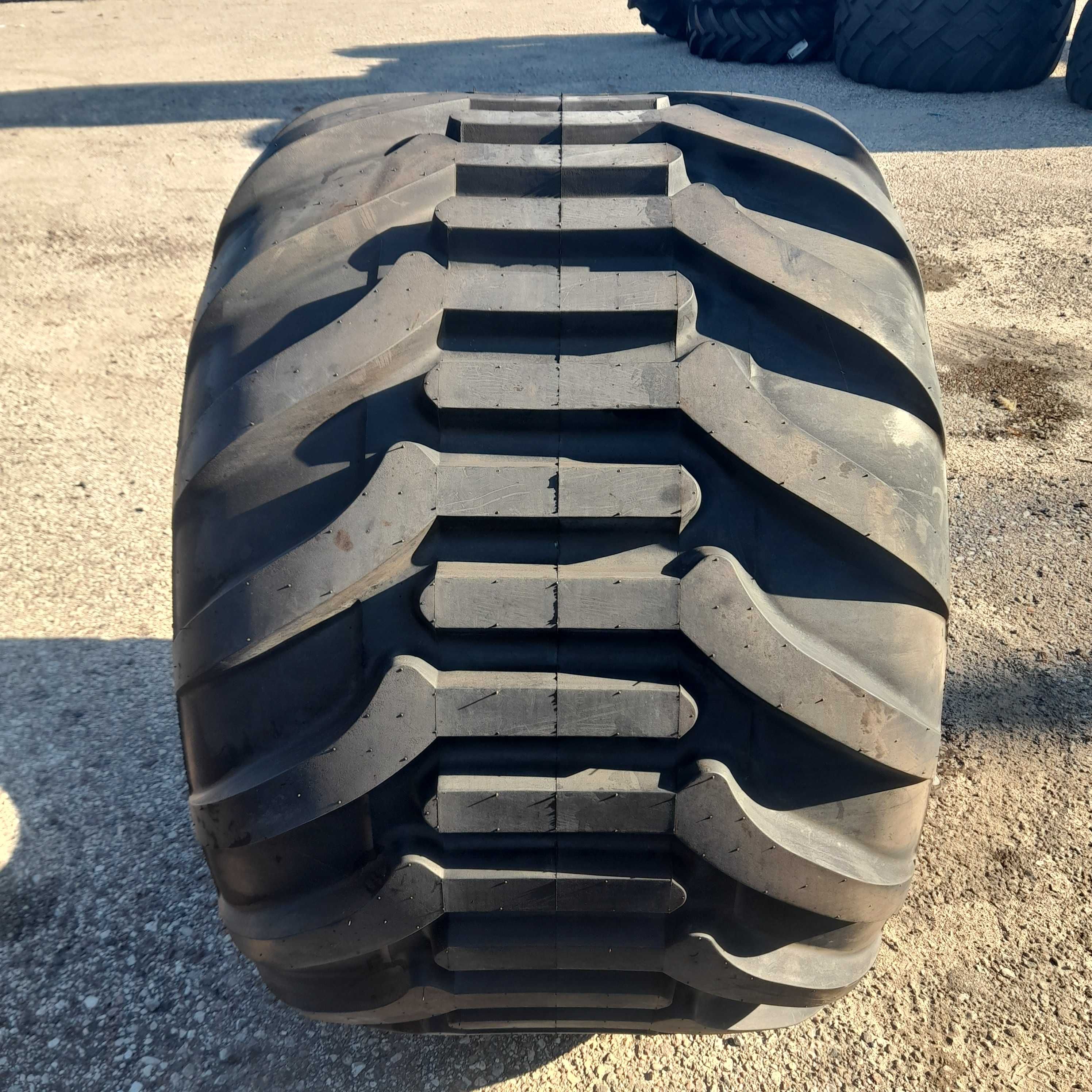 Opona 710/40B22.5 161D T423 AMPT Trelleborg